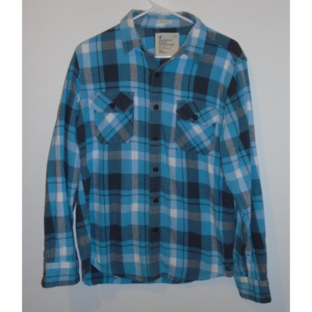 American Eagle Light Blue Flannel Button Up Shirt